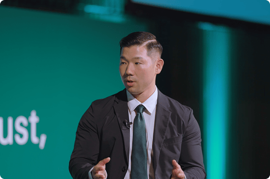 primeNumber DATA SUMMIT 2025 ブライアン様が話している様子